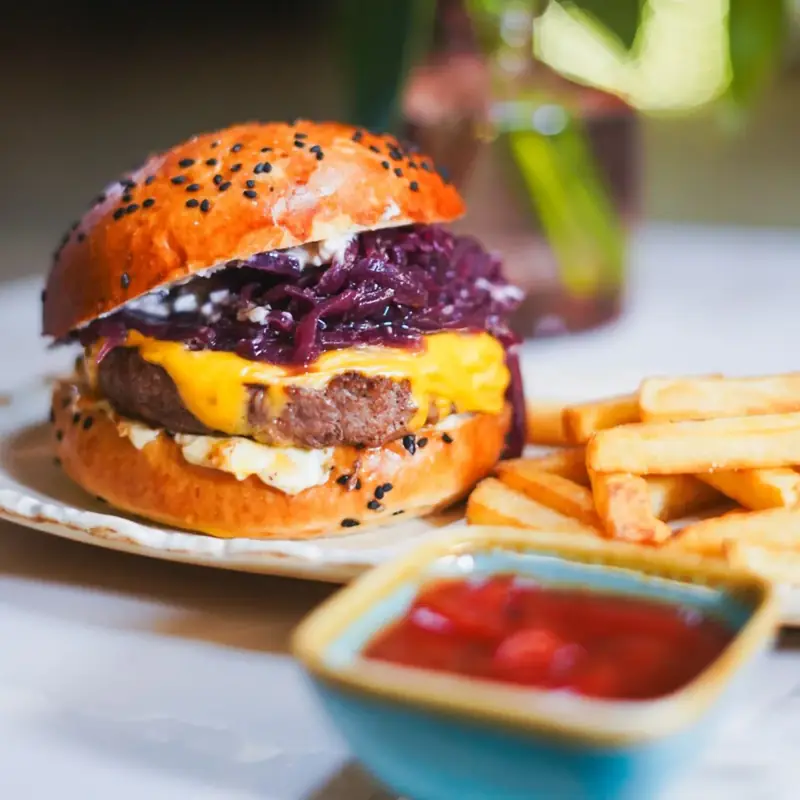 Burger s hranolkami